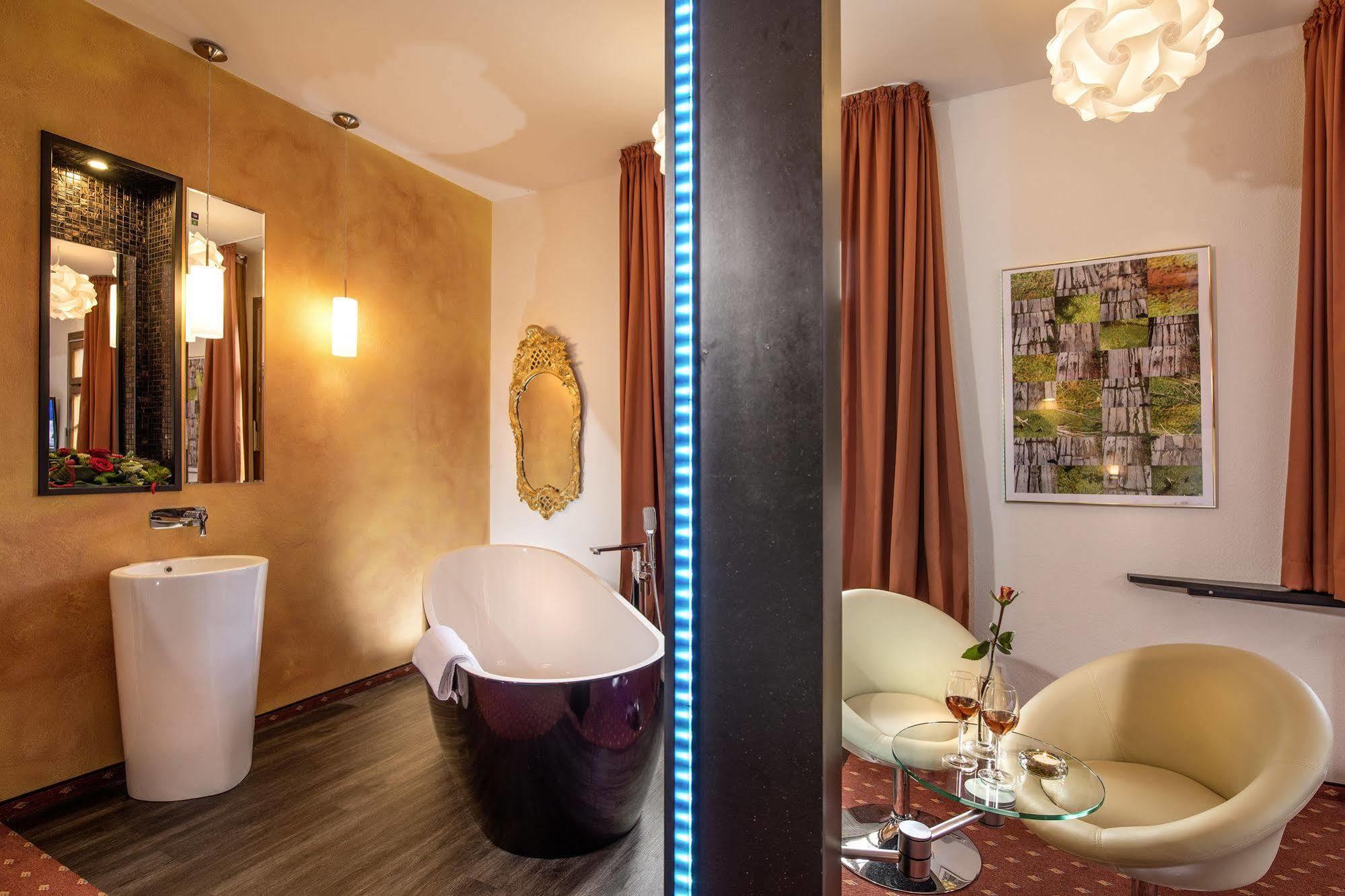 Hotel Landgasthof Koenig Von Preussen Marxzell ภายนอก รูปภาพ